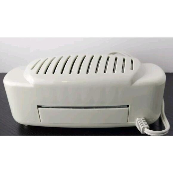 Design Concepts Laminator 4.4" Width Laminating Machine + Twenty 3" x 5" Sheets - Picture 8 of 8